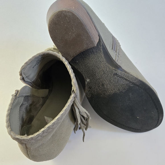 Crown Vintage Tammy Gray Suede Western Style Ankle Boot sz 8.5 - Picture 7 of 10